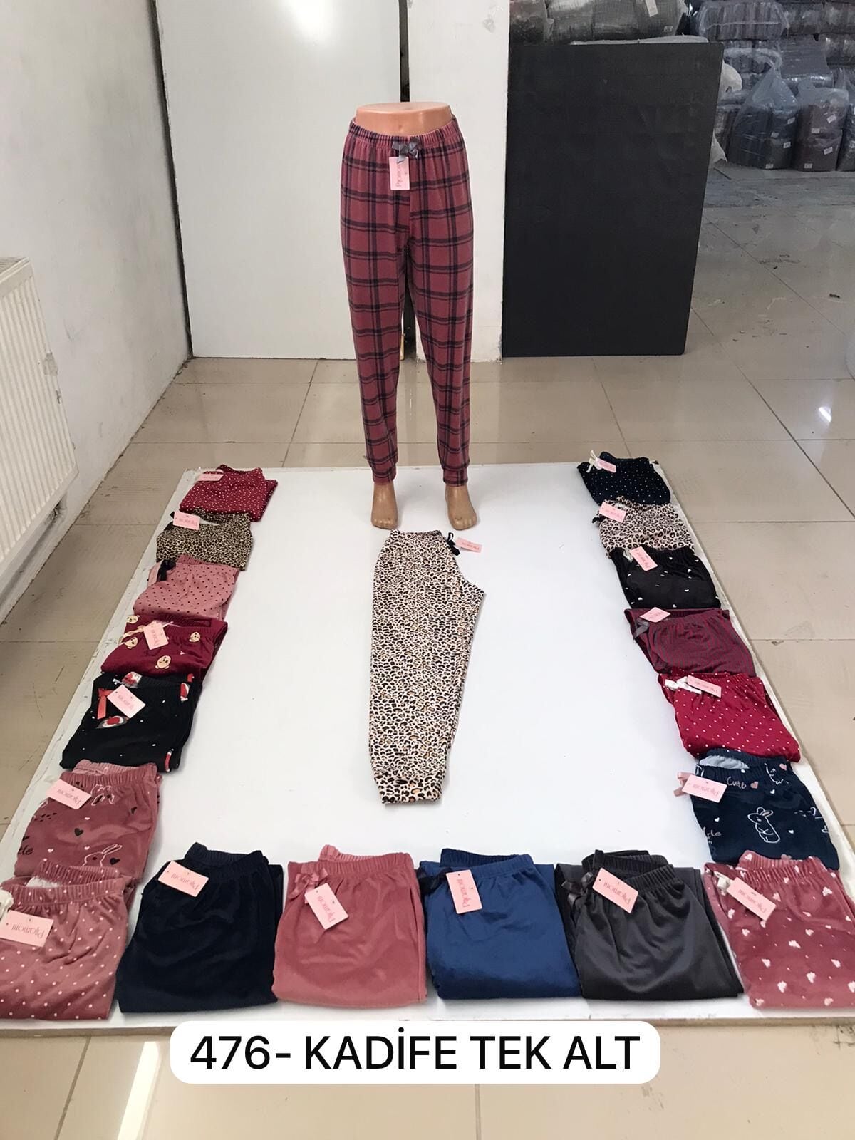 PİJAMONİ 476 BAYAN DESENLİ KADİFE MANŞETLİ TEK ALT