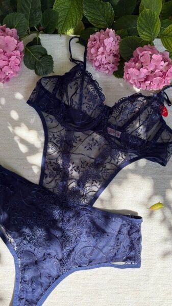 ARONA A-126 BRODE BODYSUIT C CUP BATTAL